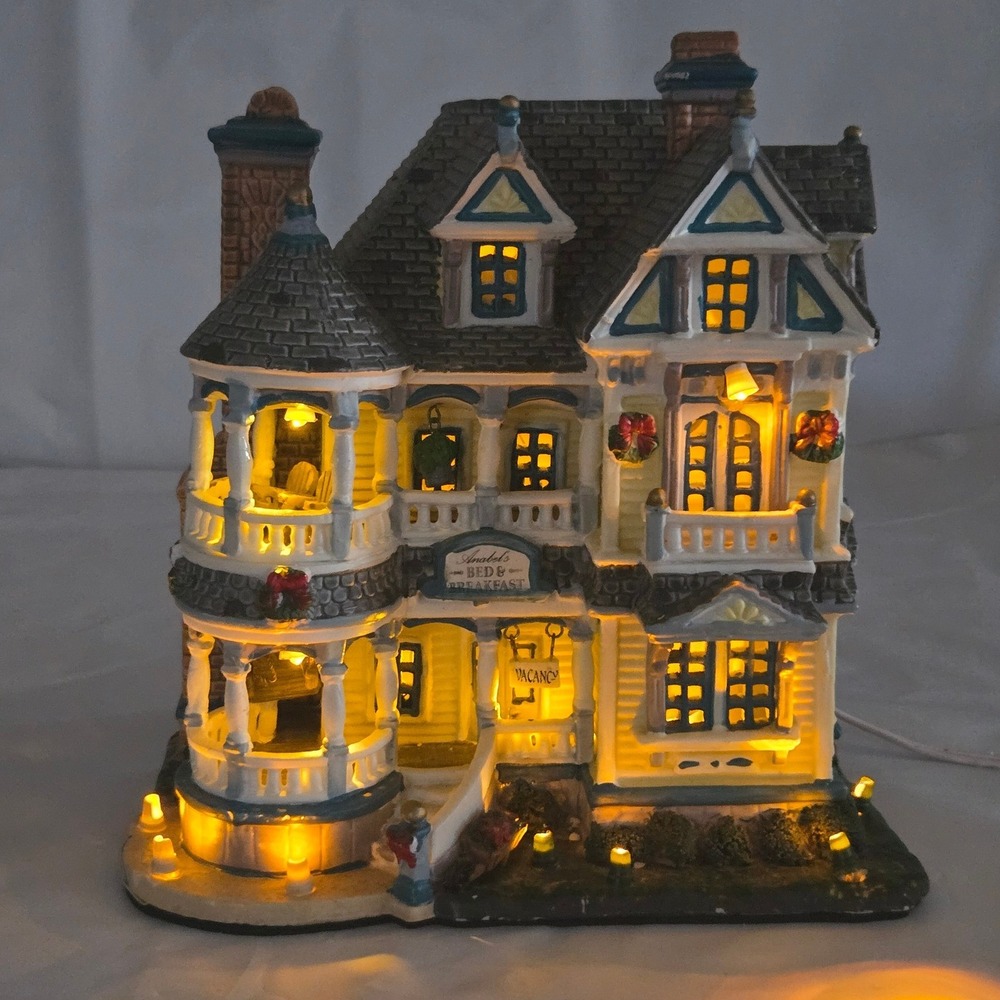 Carole Towne Lemax Anabels Bed & Breakfast Christmas Village Lighted House 2005